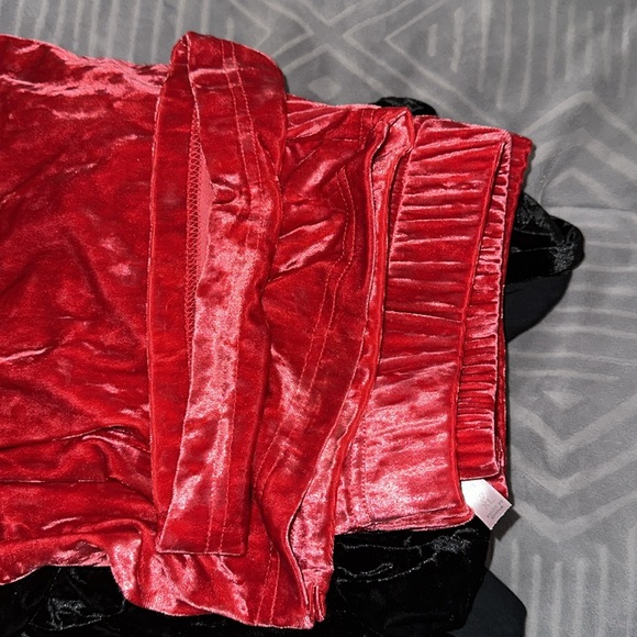 Fabletics Crushed Velour black zip up hoodie & Crushed Velour wide leg pant Red - Picture 12 of 13